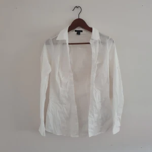 Vit skjorta - Se bild