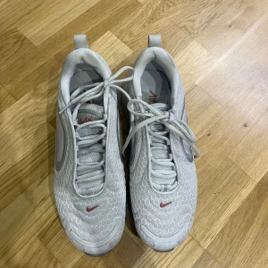 Vita Nike skor  - Vita nike skor