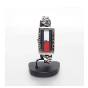 Söker denna klockan! - Söker denna klockan från Tommy Hilfiger! Kontakta om du har!🙏💯