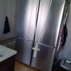 kors till halsband  -  korset för 30kr  Obs kedjan såld separat 