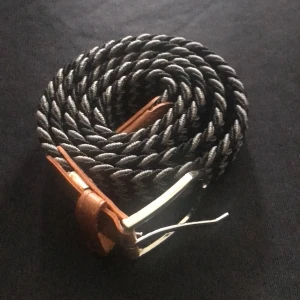 Grisch bälte - Säljer nu mit grisch bälte pga den kommer inte till användning i ny skick bara använt några gånger 