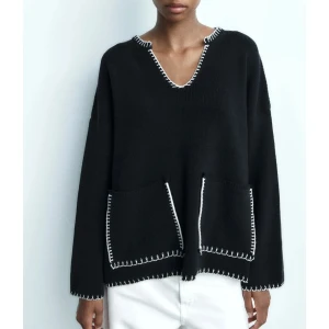 Stickad tröja från ZARA - Stickad tröja från Zara, perfekt till hösten! Köpt för 429 förra sommaren