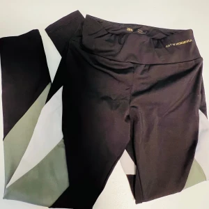 Träningstights barn - Träningstights från Zara, knappt använda 