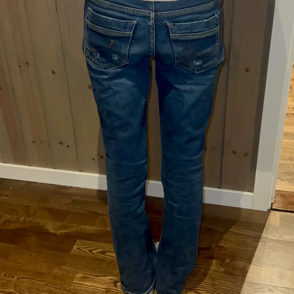 Super snygga jeans från LTB i storlek 25/30, säljer för 650 kr! 💕 Köparen står för frakten, jag kan mötas upp!. Jeans & Byxor.