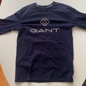 Gant - långärmad tröja  - Extremt bra skick, knappt använd 