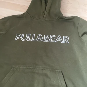Pull&Bear hoodie  - Hoodie har andvänt några gånger 
