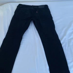 Levis jeans - Sköna och är väldigt dyra köpte in för 1000 kr