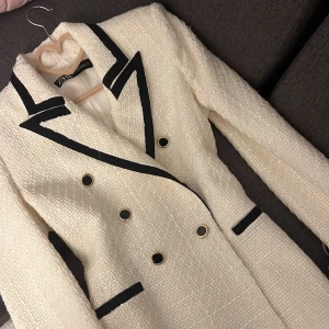 Zara kavaj - Aldrig använd ordinarie pris 859kr