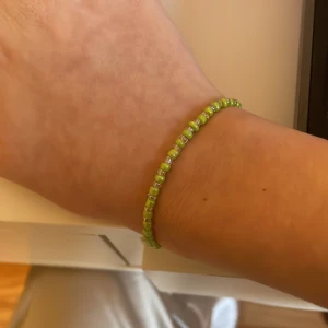 Grönt armband - Säljer detta armband för 20kr+ frakt