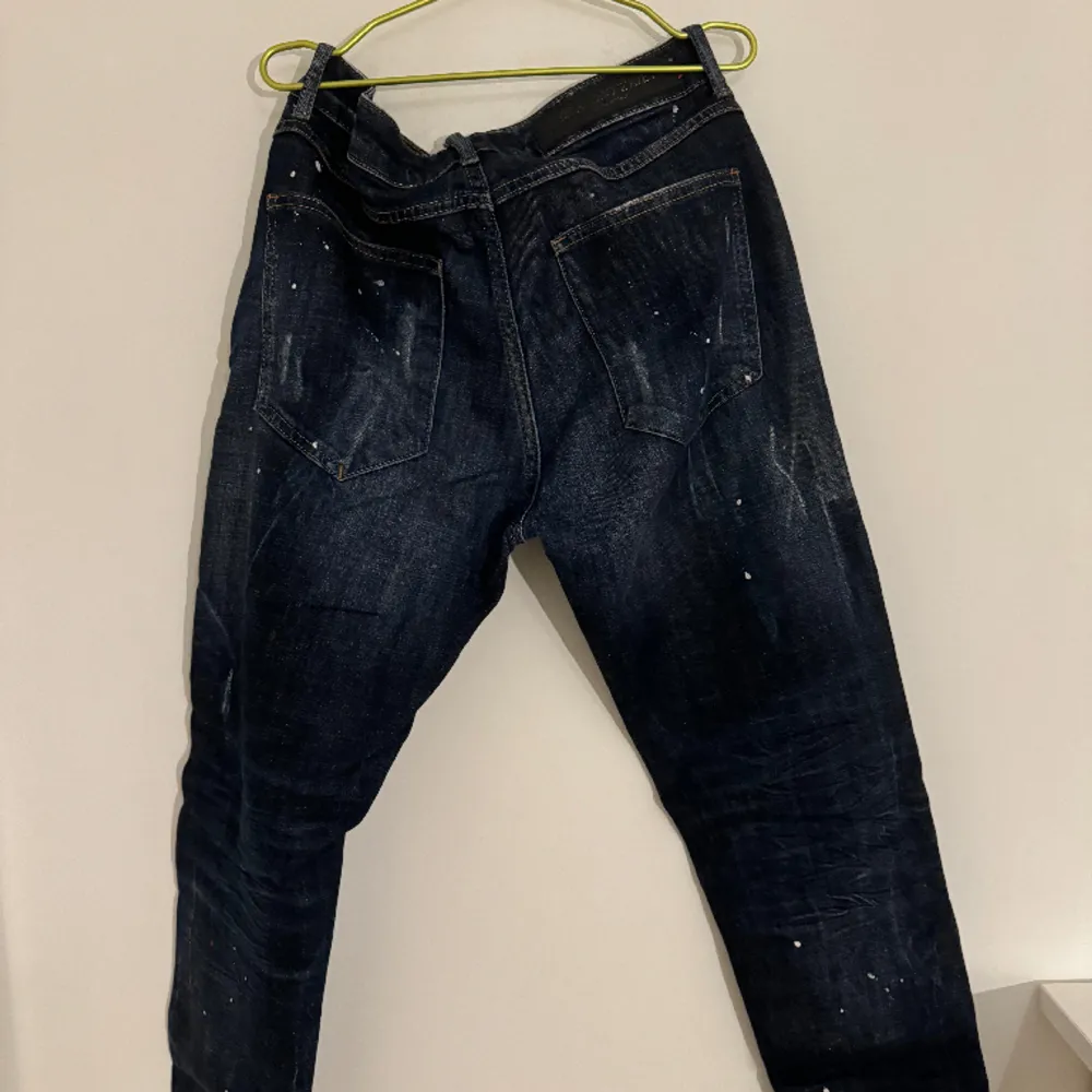 Zavetti jeans köpta på Zalando för 700kr. Fint skick ingen syn på användning. Storlek S hos herrar. Jeans & Byxor.