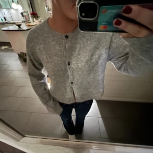 Stickad kofta  - as snygg stickad kofta från lindex!💞😙