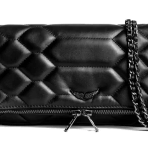 Zadig & Voltaire väska  - Säljer denna ÄKTA Zadig väskan , köptes för 2300 säljer för 1000kr! Påsen kommer med 🫶🏼