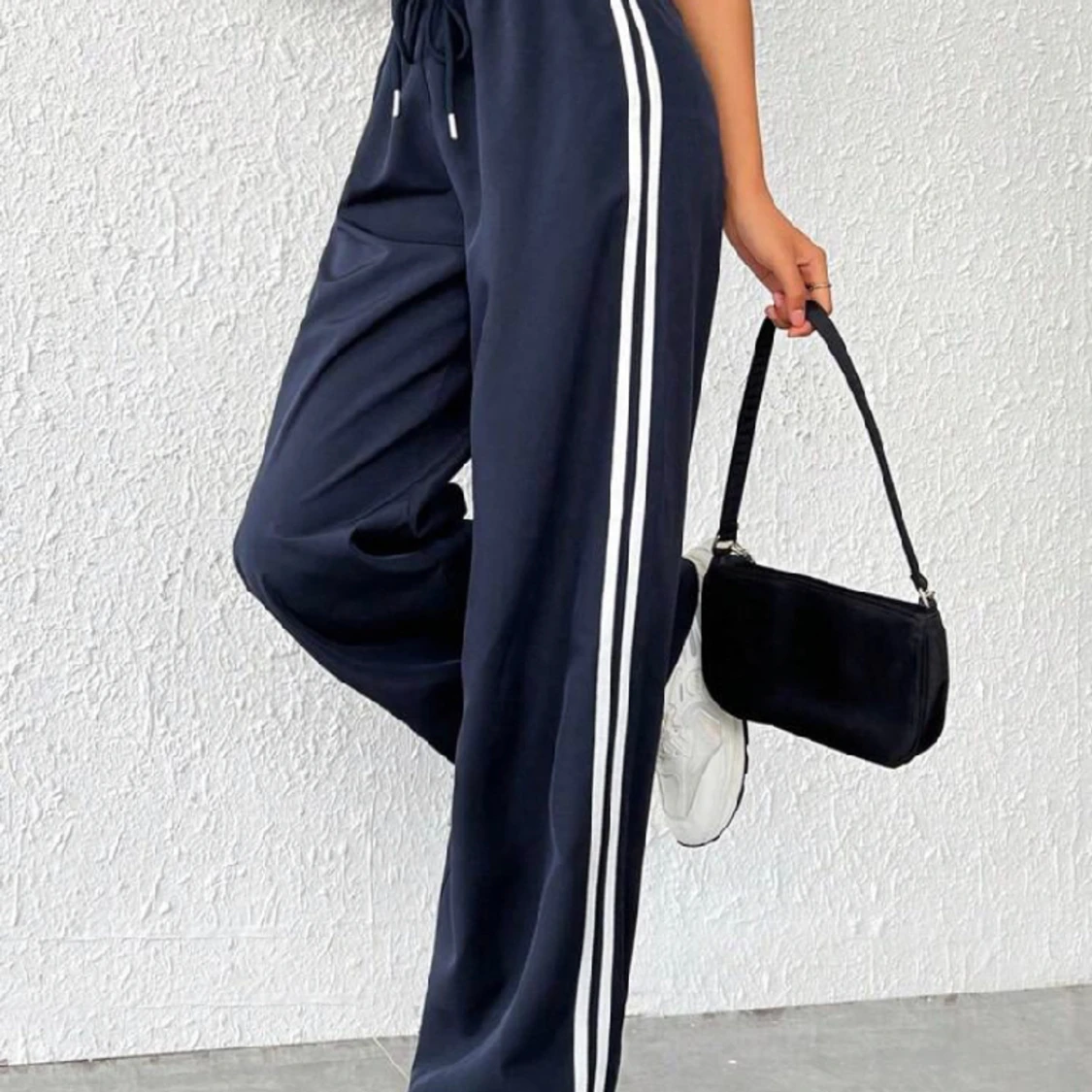 Trackpants