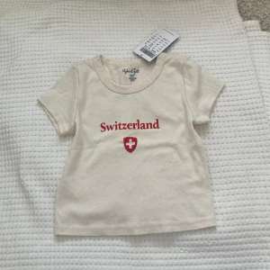 Brandy topp - Säljer denna baby tee från brandy ny med lapp