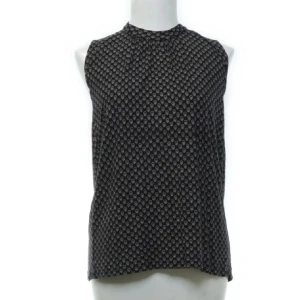 Blus med mönster - Söt blus linne med mönster! Passar jätte bra till fest eller middag! 💓💓💓💓💓💓