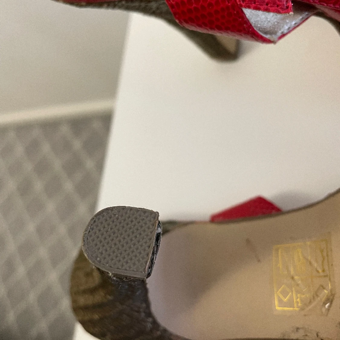 Röda klackskor storlek 39 - 91