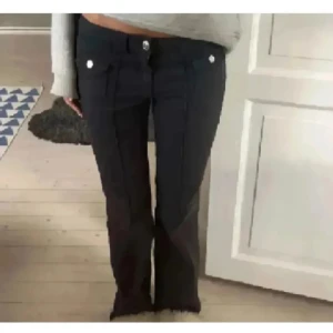 hm jeans - säljer dessa populära hm jeans💕