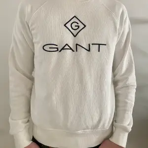Snygg Gant tröja storlek S, skick 9.5/10. Skirv för frågor och samt bilder!!! 