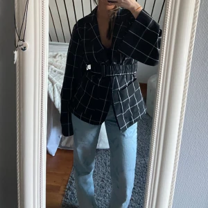 Kavaj - Snygg kavaj med skärp i midja ( kan tas av) 