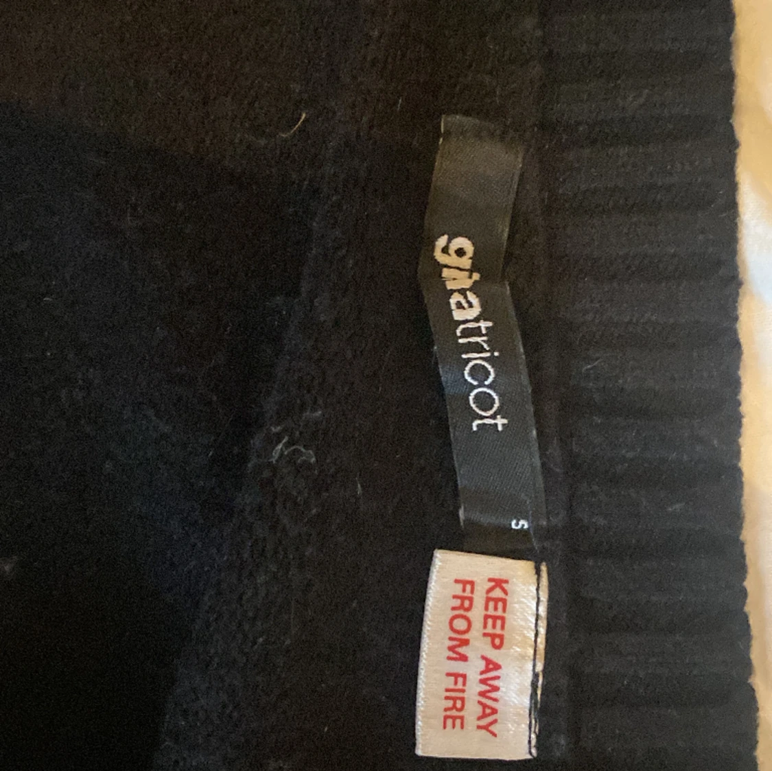 Slutsåld Gina tröja  - 91