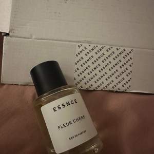 Ny parfym från Essnce  Baccarat rouge 540 dupe  Parfymen är endast testad