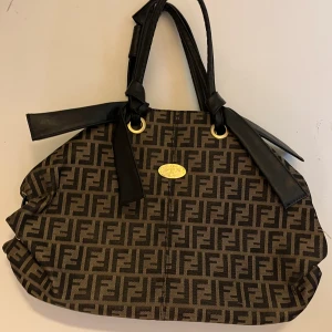 Väska fendi  - Super fin väska från fendi