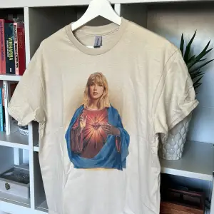 Taylor Swift tröja, aldrig använd