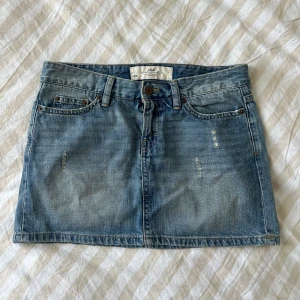 jeanskjol  - så fin jeanskjol från hm