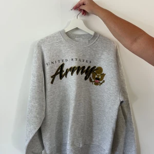 Vintage sweatshirt  - Superfin 