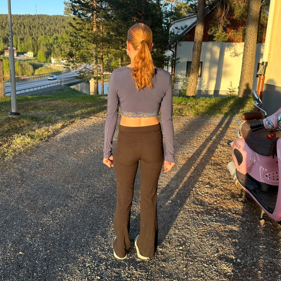 Blå tröja med spetskant - 91