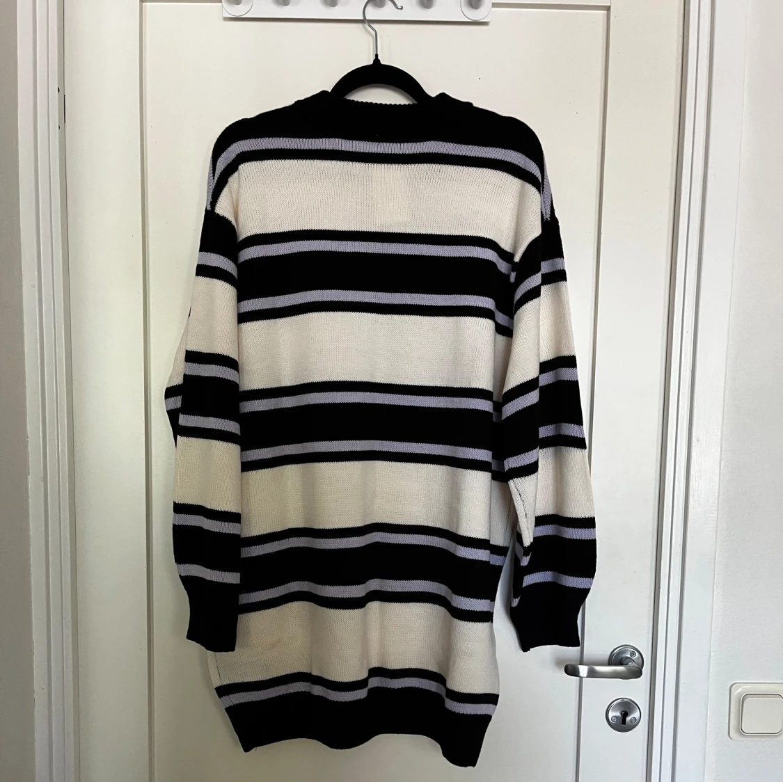 Stickad klänning från H&M - 90