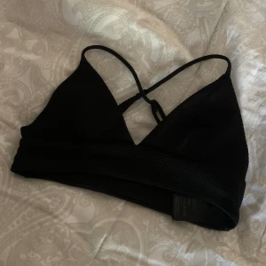 Bikini överdel - Ifrån H&M och i mkt fint skick💗💘