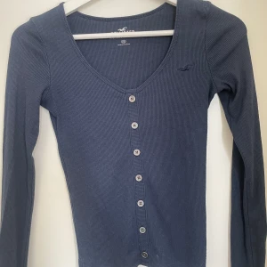 Långärmad tröja  - Långärmad tröja köpt från hollister i usa!  