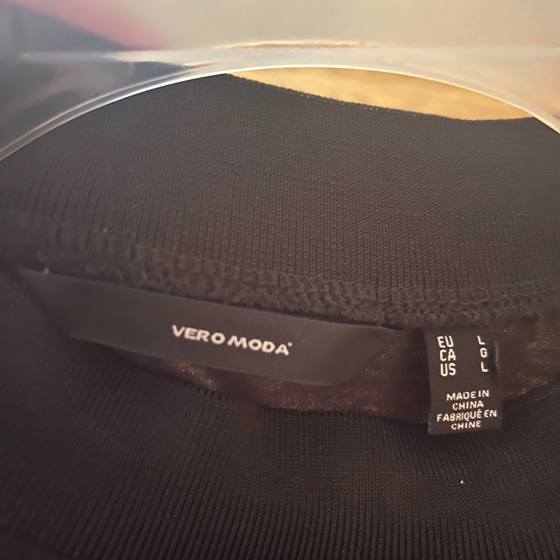 Blus med puffärm - 92