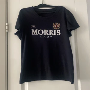 Tshirt  - Svart Morris tshirt i storlek S.  Bra skick