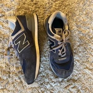 New Balance skor - Snygga blåa New balance skor!🥰🥰 Skriv för fler bilder