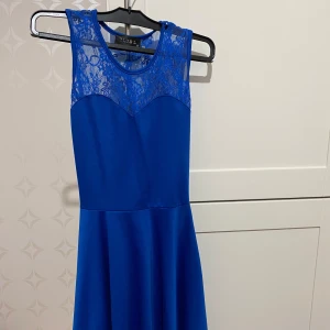 Blå sommarklänning - A-line klänning. Oanvänd. 