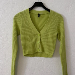 Green Cardigan/Sweater  - Green Cardigan/Sweter, worn a few times, S size