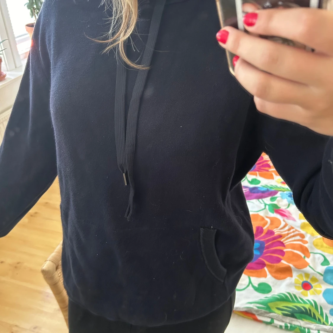 Stickad marinblå hoodie - 90