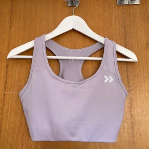Sport bh - En lila sport-bh 