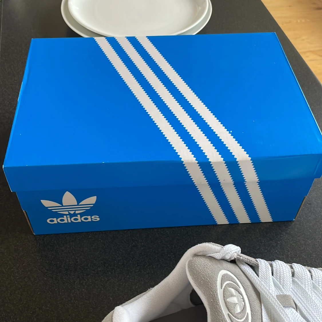 Oandvända Addidas campus 00s gråa  - 92