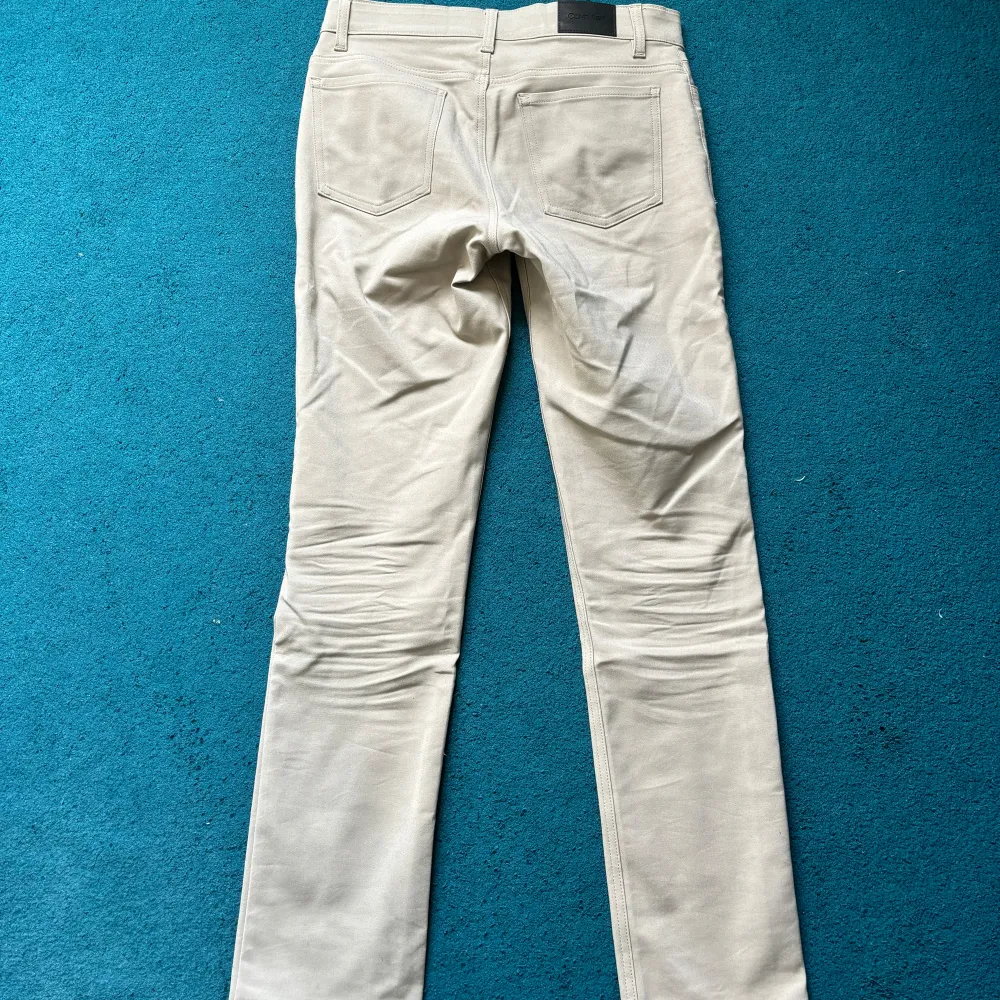 Calvin Klein chinos, Nyskick, Slim fit, 29x32. Jeans & Byxor.