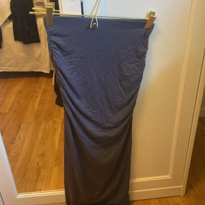 blå långkjol från gina - blå långkjol från gina, väldigt bra skick