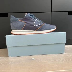 Philippe Model skor - Säljer mina Philippe Model skor. Använda fåtal gånger och är i nyskick. Nypris 2900kr 