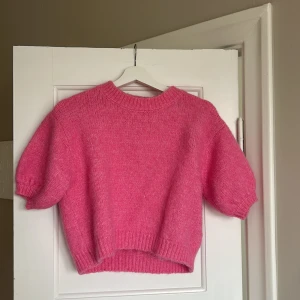 Zara topp - Stickad superfin topp från zara i storlek S. I nyskick och knappt använd💓