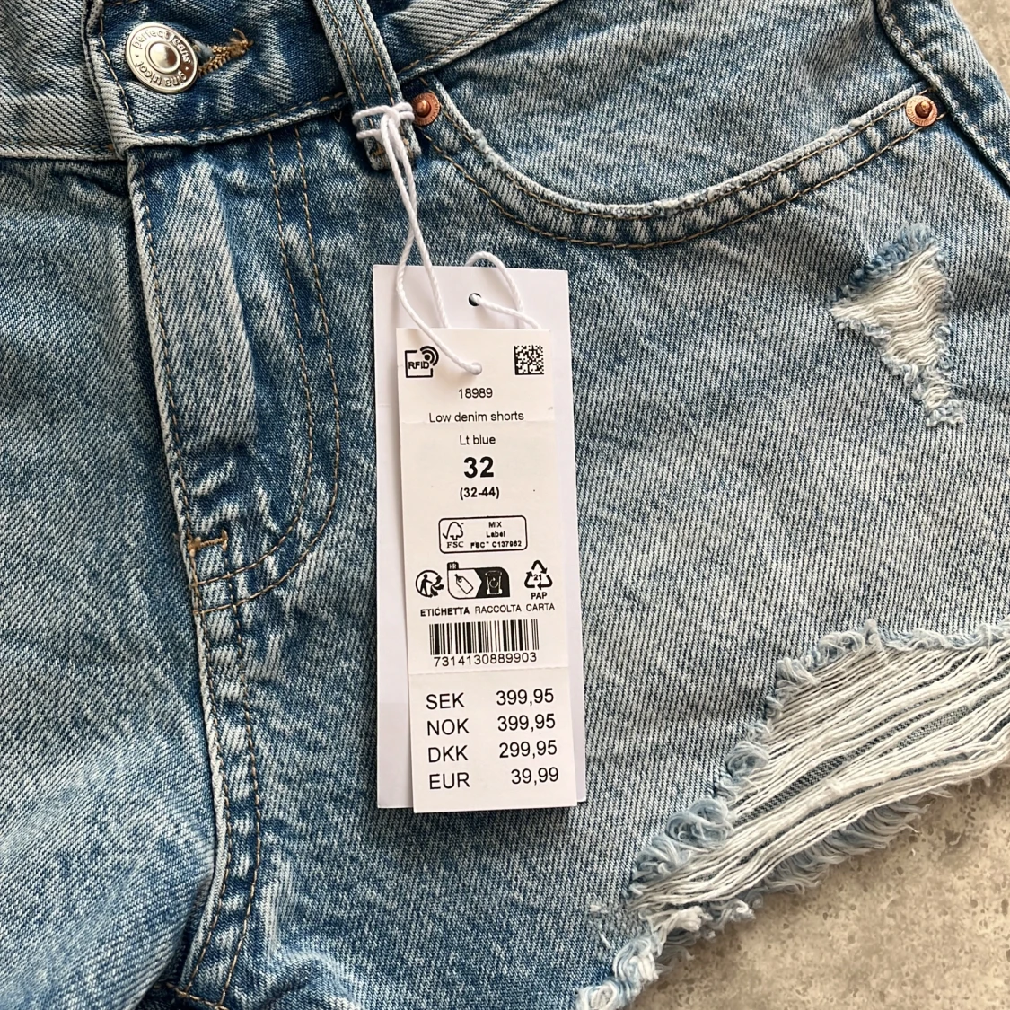 Mid waist shorts - 2