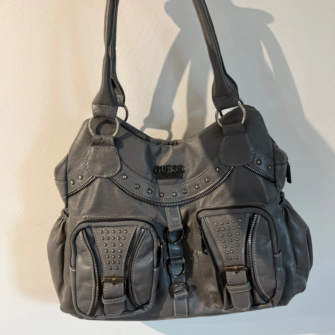 Snygg guess liknande väska - 92