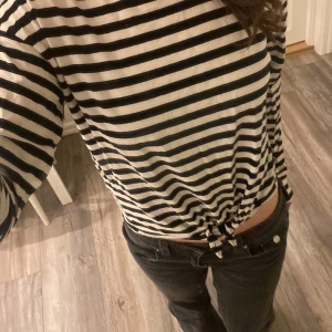  tröja från HM - Fint skick, mer info finns!!💗