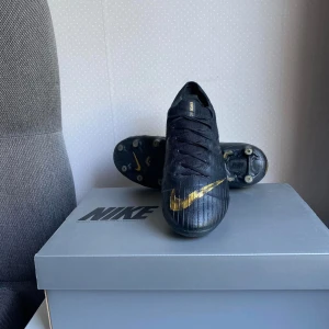 Säljer dessa Nike mercurials - Storlek 41 skick 8/10