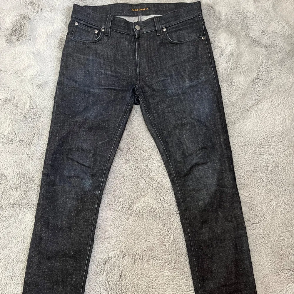 Nudie Jeans i modellen Lean Dean. W31 L34, Dry Deep Dark Comf Colorway. Nypris: 1199, Bra Skick. . Jeans & Byxor.